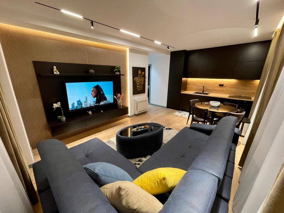 Queens Luxury Apartments Tiranë Ngoại thất bức ảnh