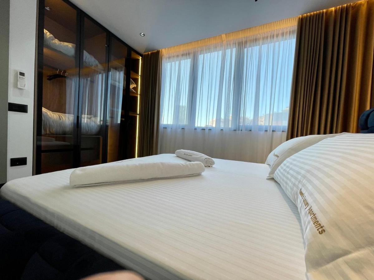 Queens Luxury Apartments Tiranë Ngoại thất bức ảnh