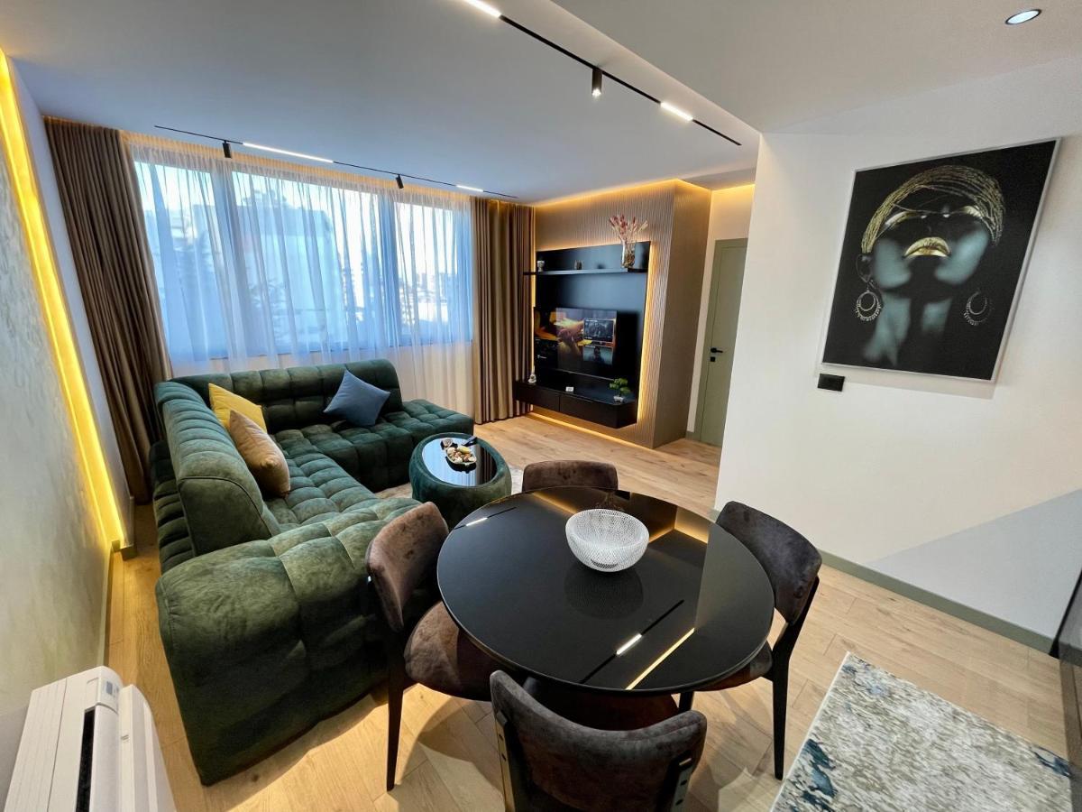 Queens Luxury Apartments Tiranë Ngoại thất bức ảnh