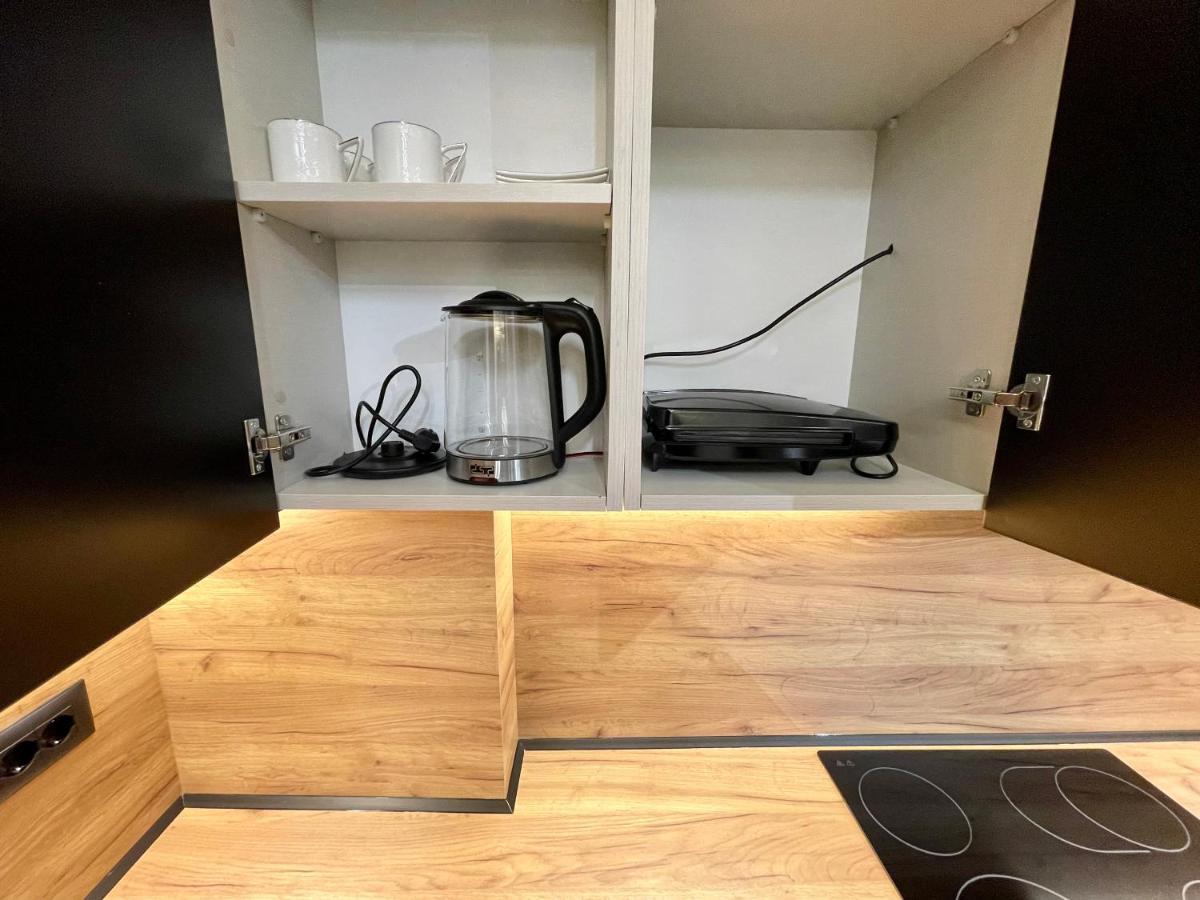 Queens Luxury Apartments Tiranë Ngoại thất bức ảnh