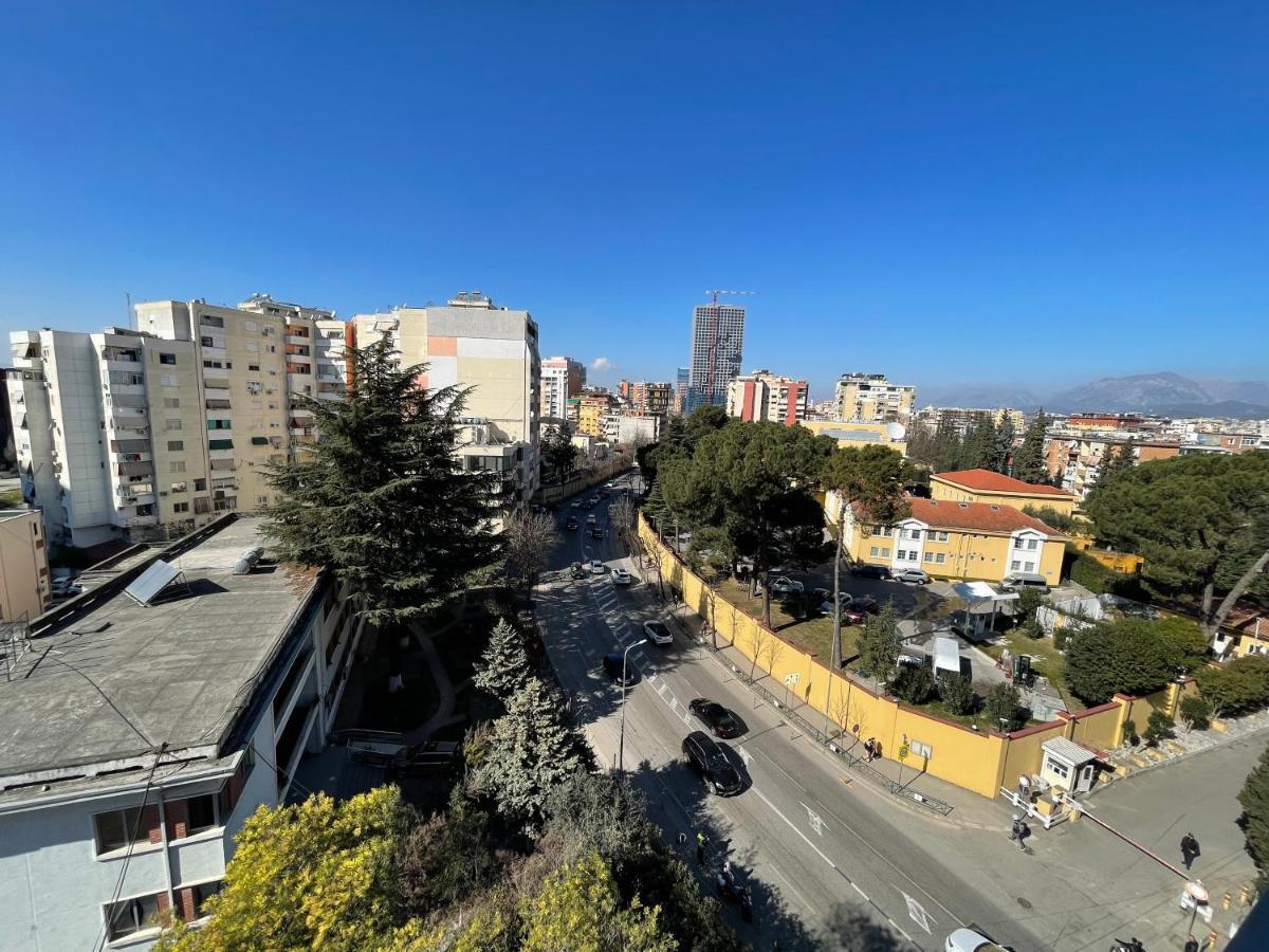 Queens Luxury Apartments Tiranë Ngoại thất bức ảnh